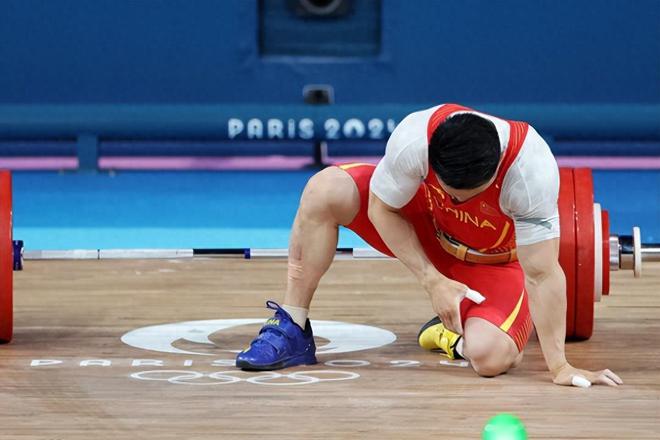 摩洛哥举重选手实现个人突破，登上领奖台