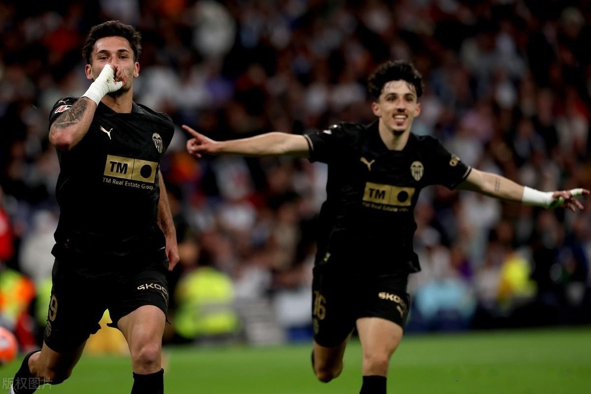 杏彩体育下载-瓦伦西亚客场逆转，西甲保级形势欠佳的简单介绍