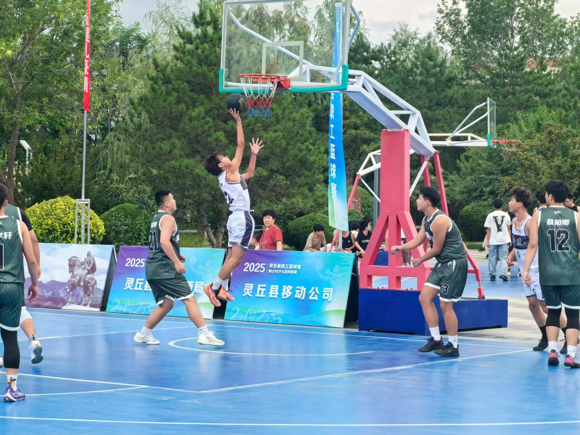 杏彩体育链接-篮球赛事不断扩大，增设新的比赛和联赛