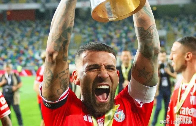 阿森纳队表现出色，轻松战胜本菲卡晋级四强