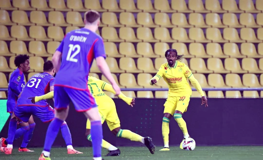 杏彩体育入口-实力对决开战，法甲比赛掀起热潮的简单介绍