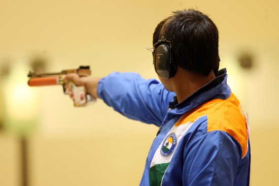 印度射击选手再次夺得金牌,稳坐榜首 印度射击选手再次夺得金牌,稳坐榜首