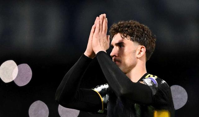 杏彩体育在线登录-尤文图斯遭遇连败，主帅承受压力