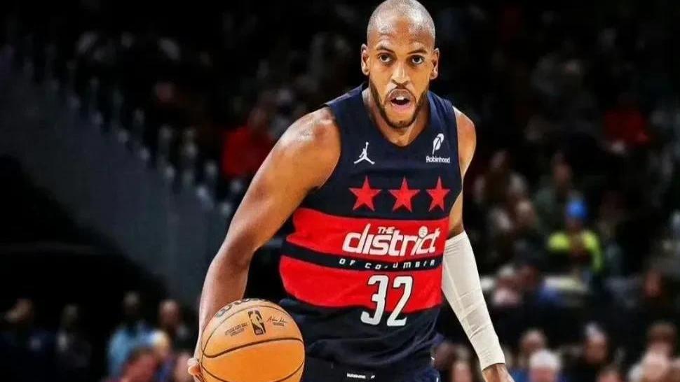 雄鹿再胜马刺,米德尔顿30分表现抢眼 雄鹿再胜马刺,米德尔顿30分表现抢眼