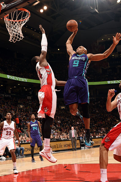 杏彩体育网页版登录入口-猛龙战胜黄蜂，豪取十连胜