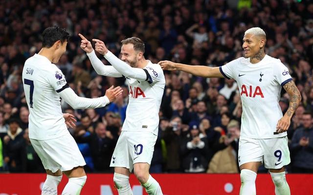 热刺难守主场！波切蒂诺球队意外不敌西汉姆联