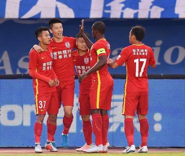 杏彩体育app下载-恒大客场战平苏宁，暂居积分榜次席