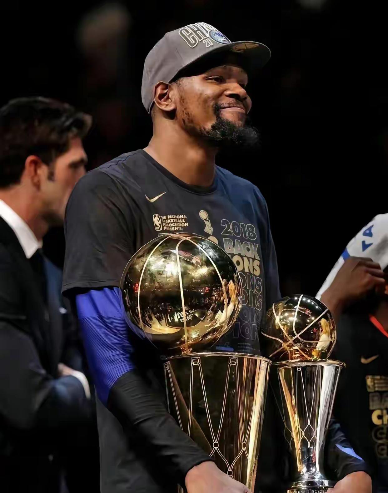 NBA球队巨头球员伤愈归队,重返赛场 NBA球队巨头球员伤愈归队,重返赛场